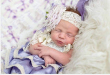 Load image into Gallery viewer, Small Blooms OTT