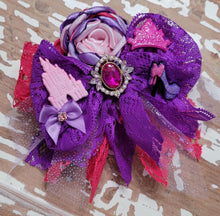 Load image into Gallery viewer, Princess Castle bloom
