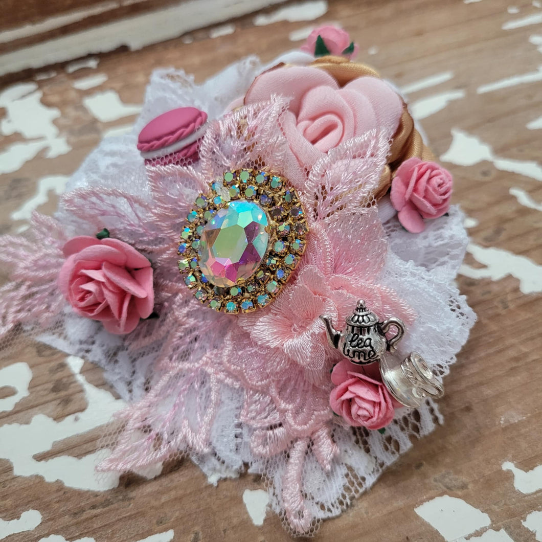 Tea & Macaroon Bloom