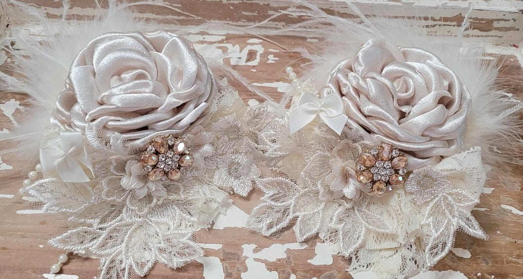 Cream Exquisite Elegance Bloom