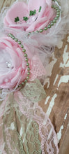 Load image into Gallery viewer, Small open dbl bloom
