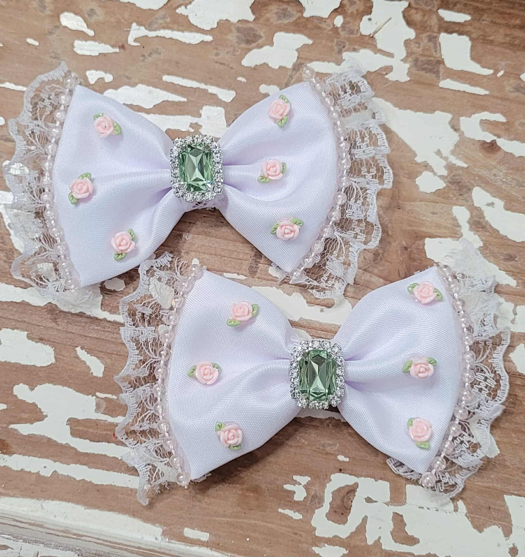 Shabby floral bows