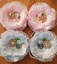 Load image into Gallery viewer, Lacey Blooms
